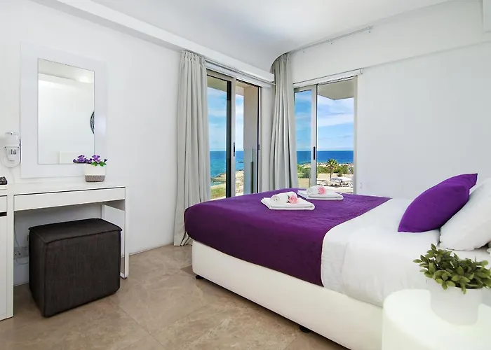 Josephine - Beachfront