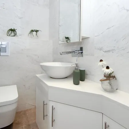 Josephine - Beachfront