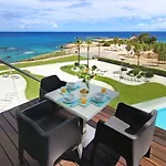 Josephine - Beachfront